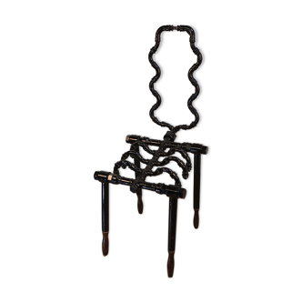 Chaise "squellette" contemporaine en acier laqué noir