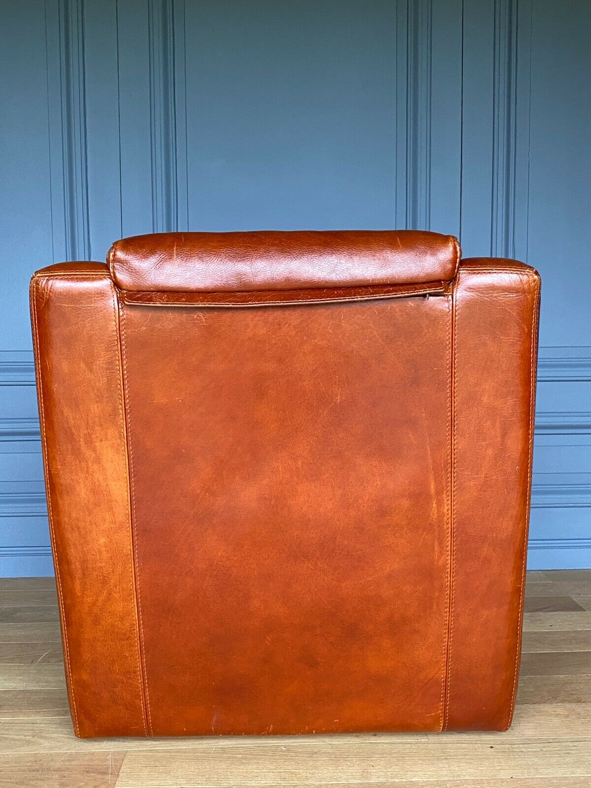 Armchair leather patina brown 1970 surpic roulette