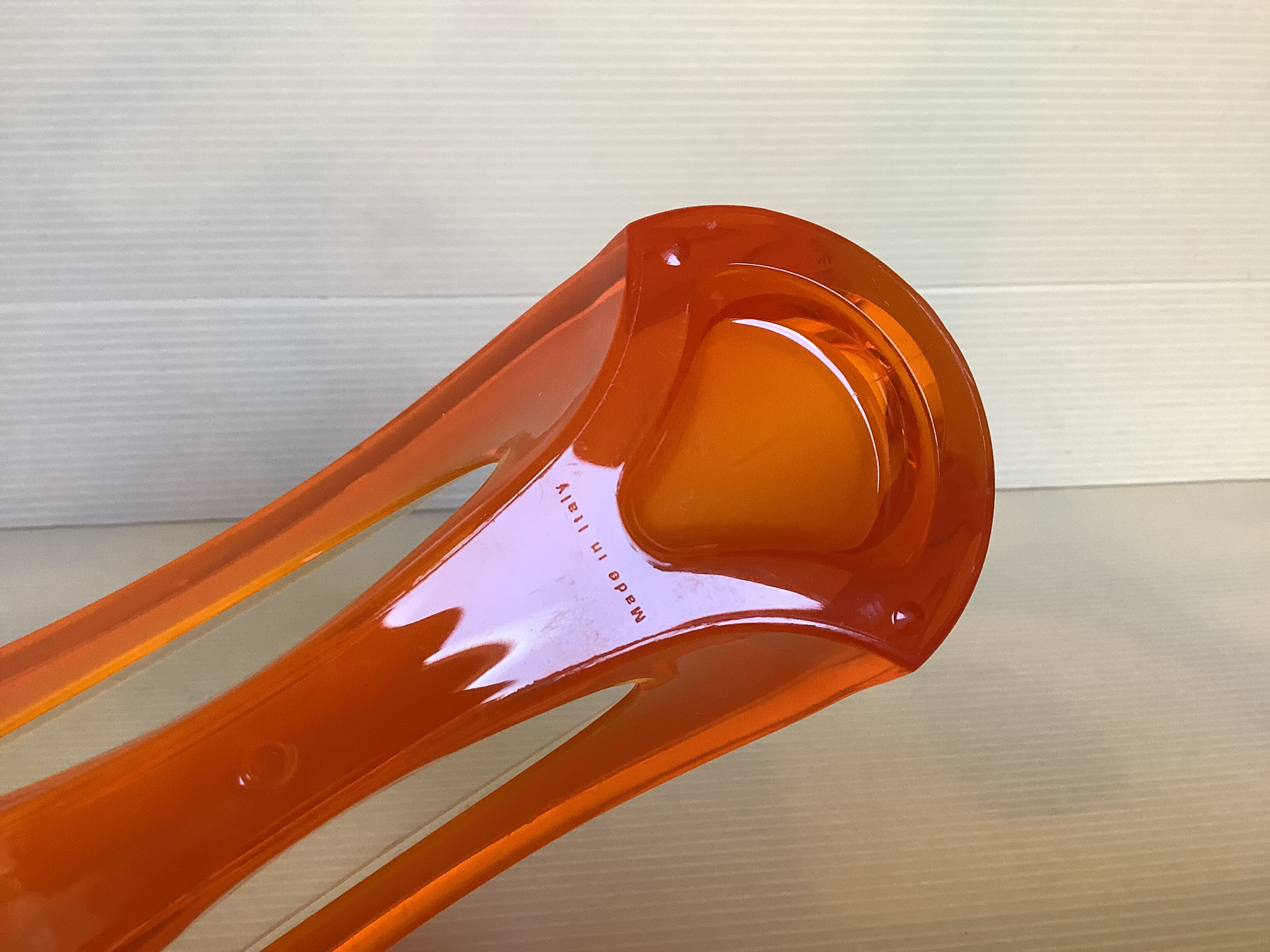 Orange and white mail rack Guzzini made in Italy