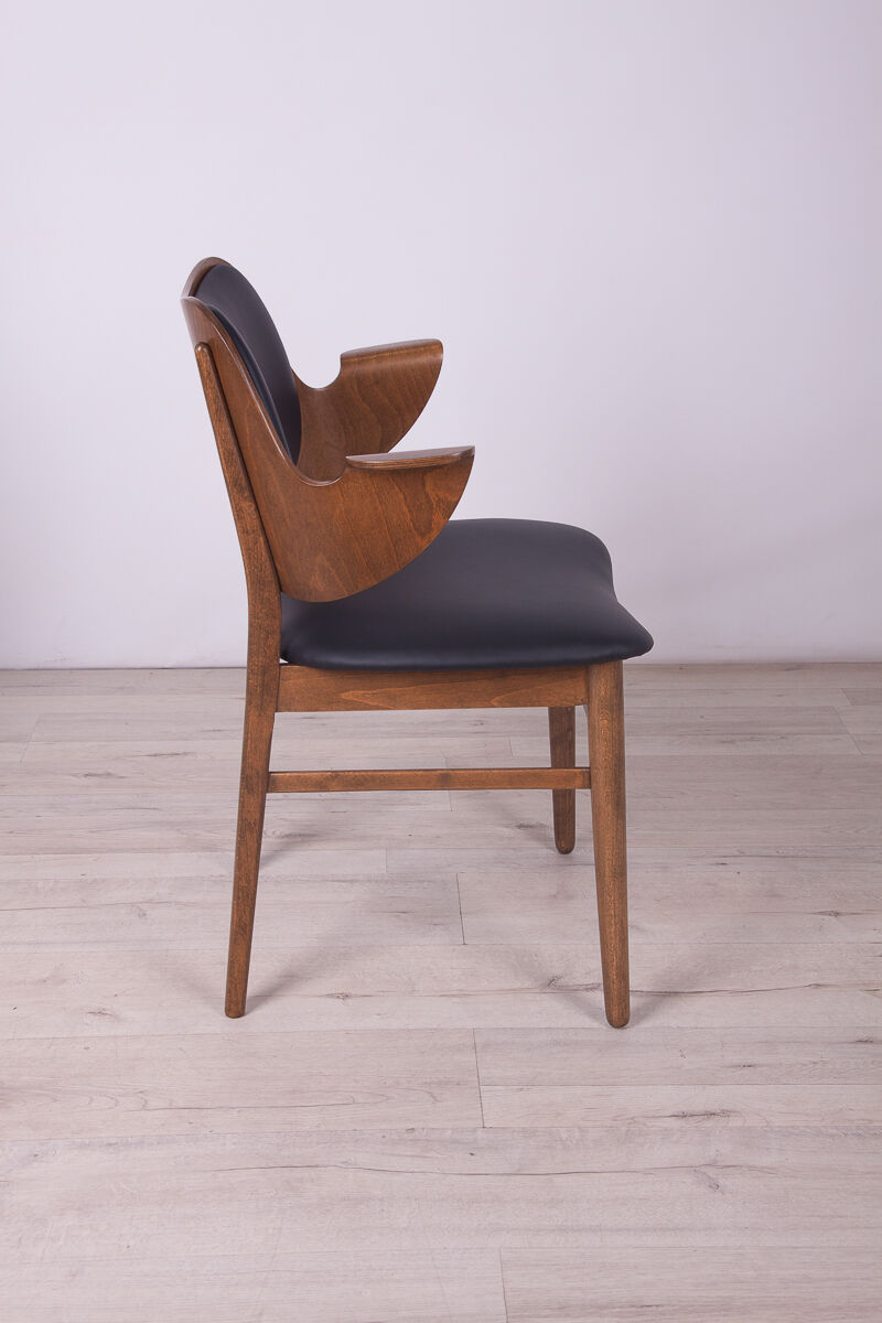 Model 107 armchairs by Hans Olsen for Bramin, 1950