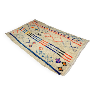 Tapis berbère en laine fait main 246 x 140 cm