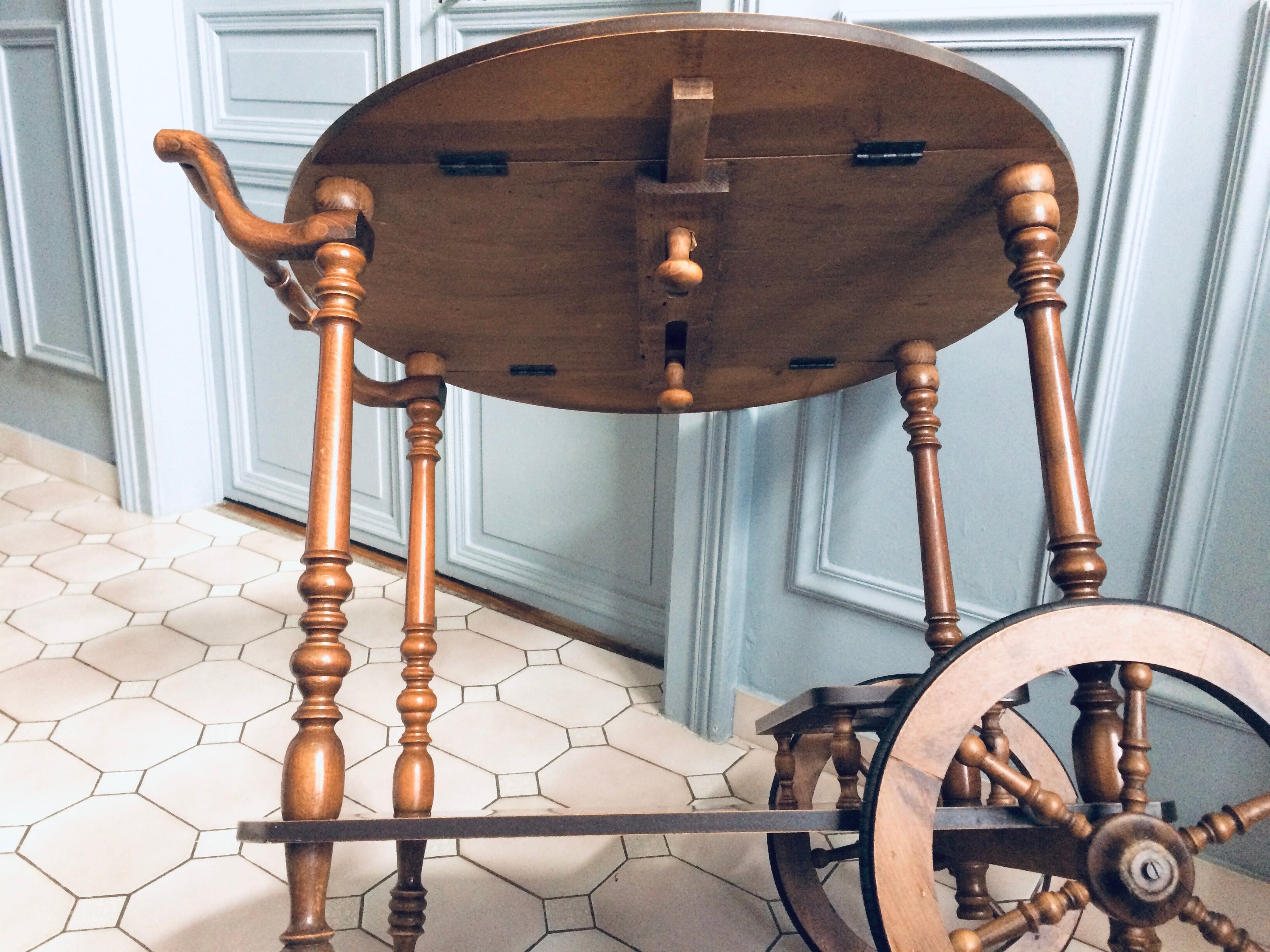 Vintage and folding trolley aperitif-table