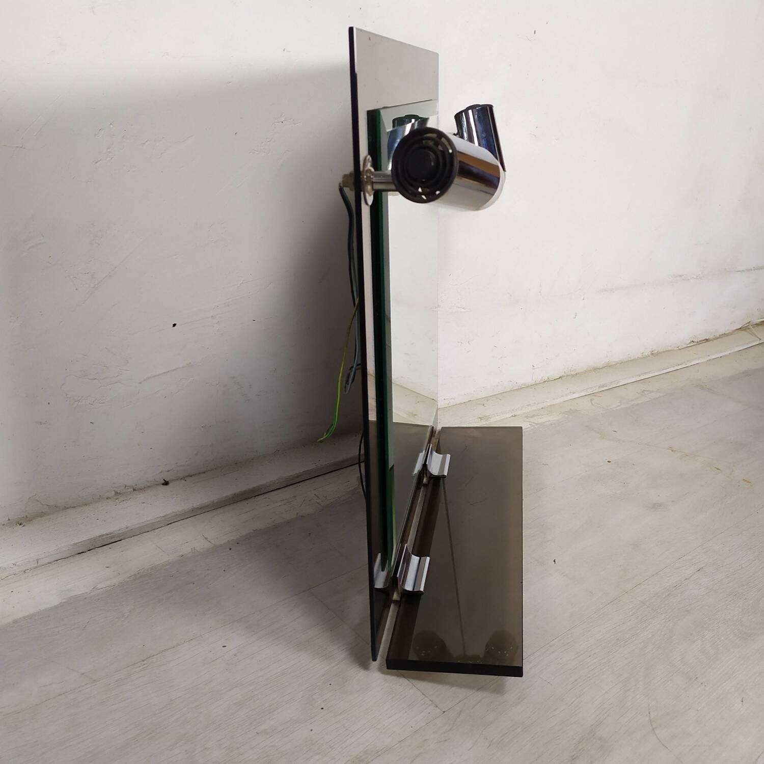 Vintage illuminated bathroom mirror