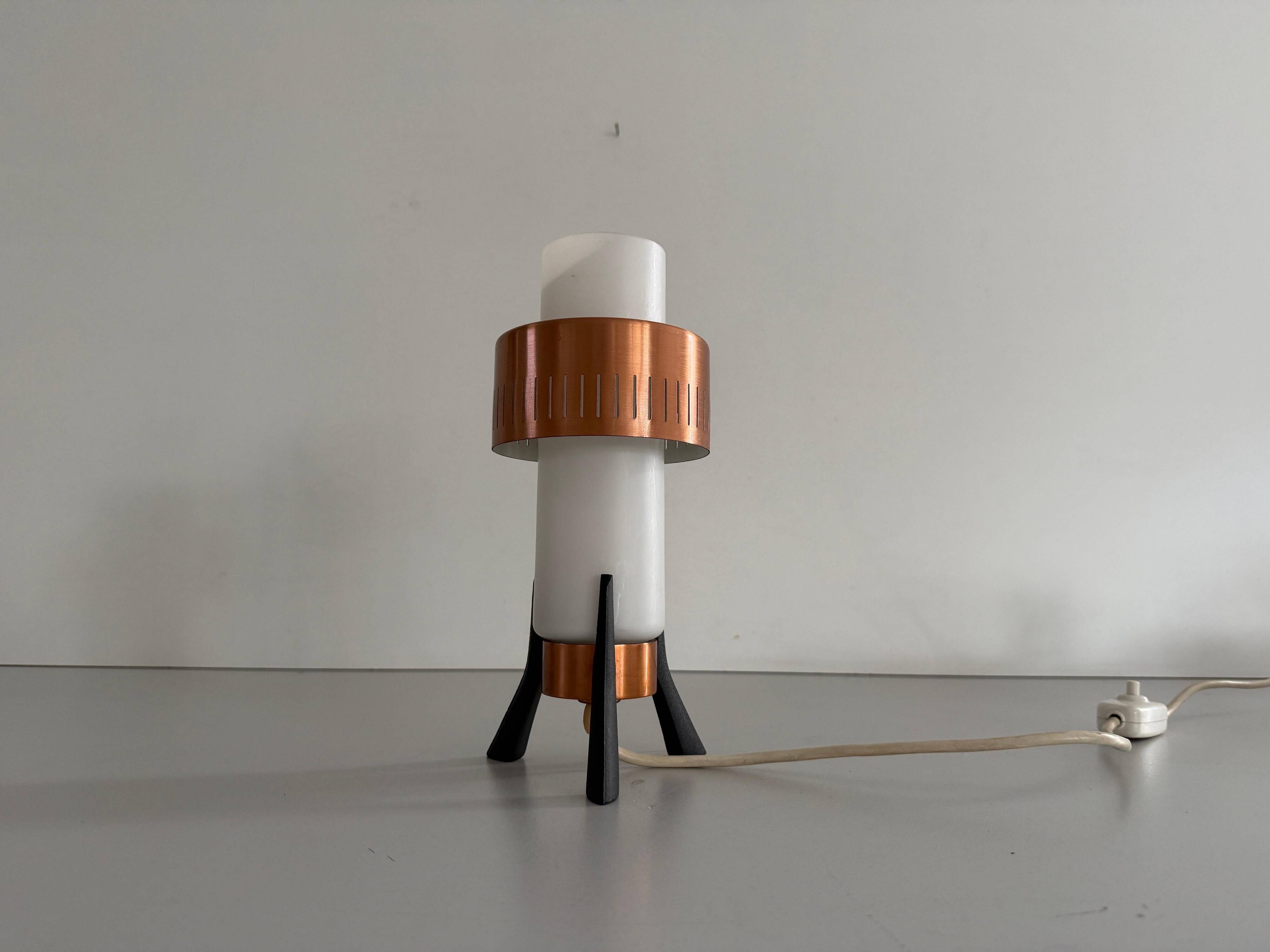 Simple table lamp in copper metal and opal glass, 1960s, Germany