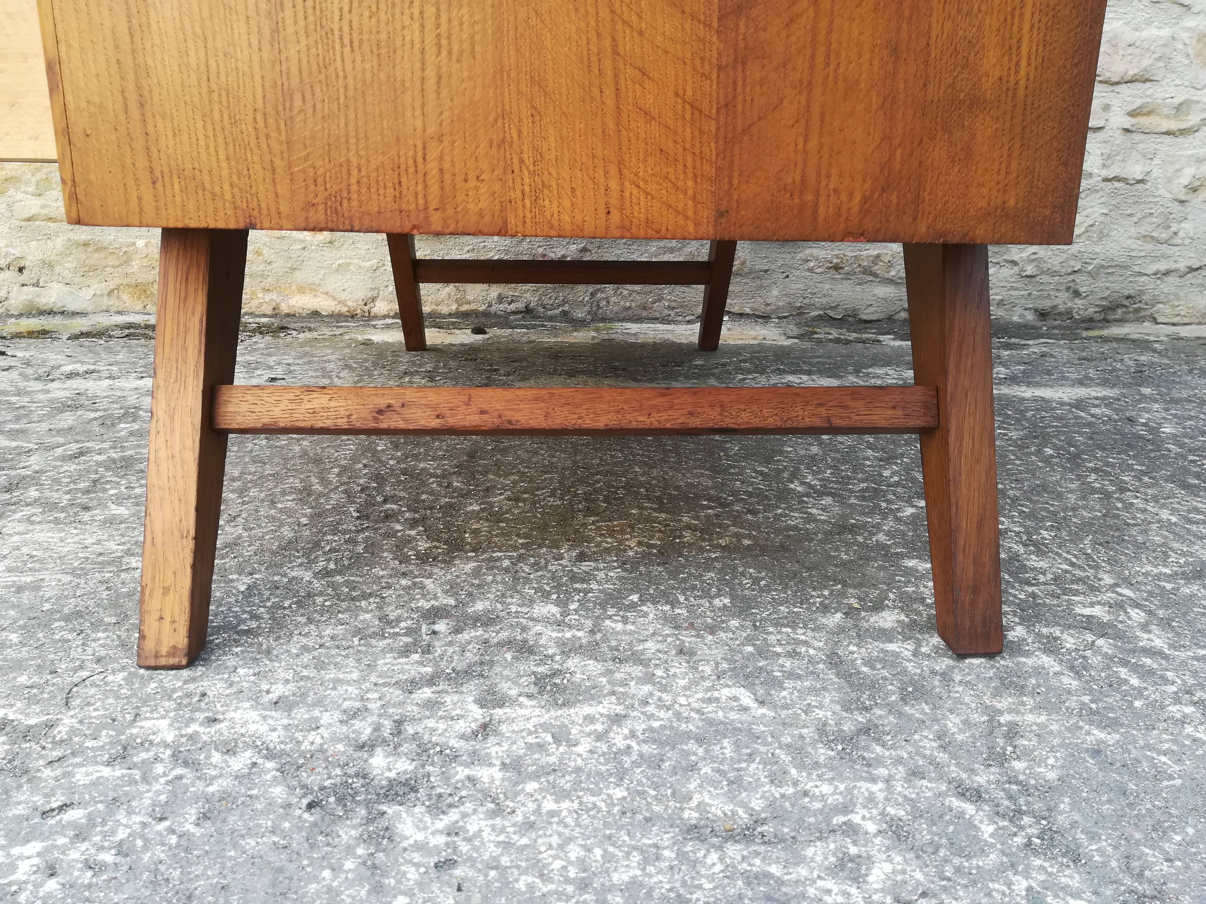 Vintage oak chest of drawers