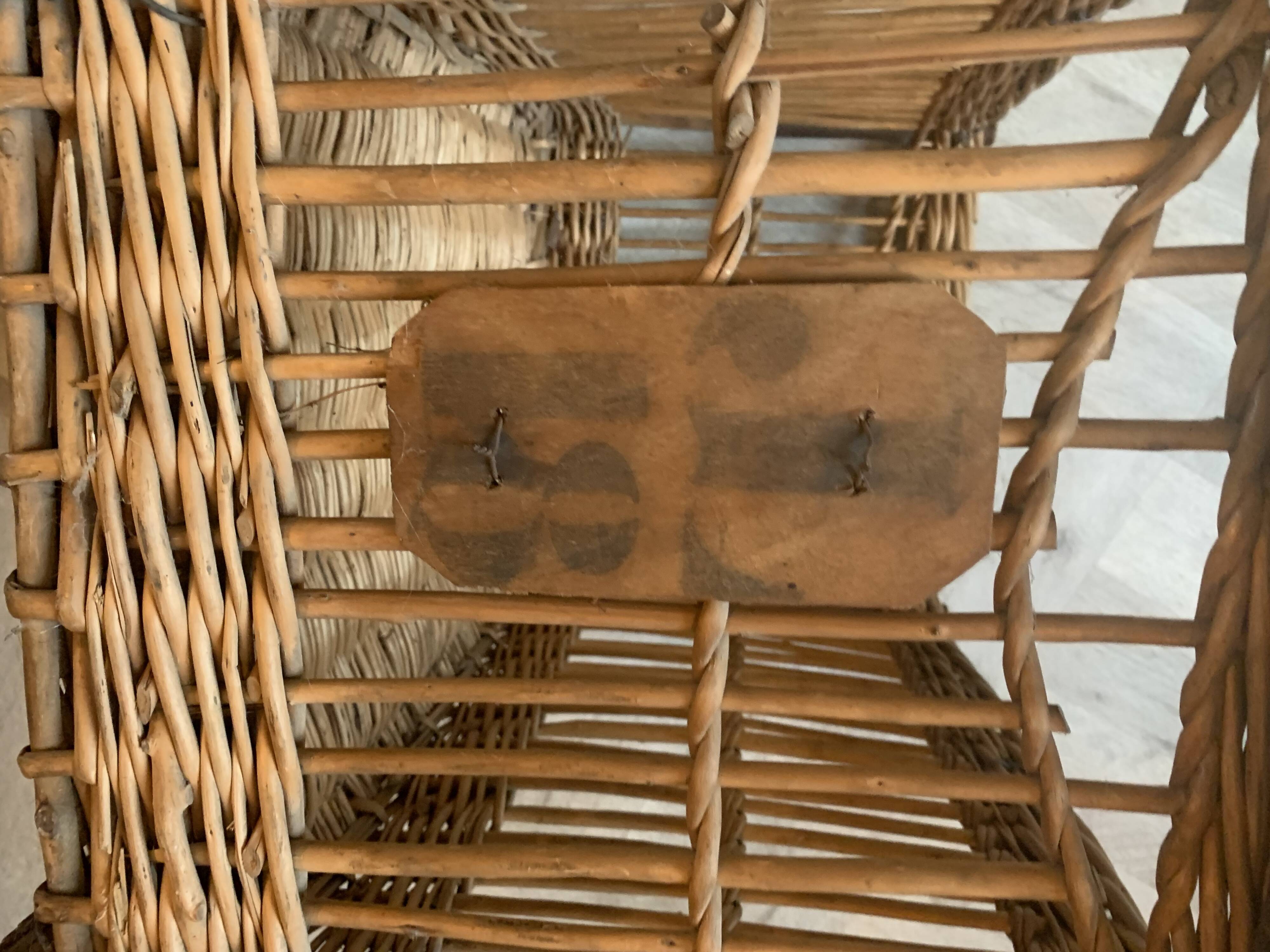 Large basket, rattan basket, old wicker linen basket