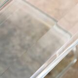 Table basse française Lucite et verre Maison Roméo, années 1970