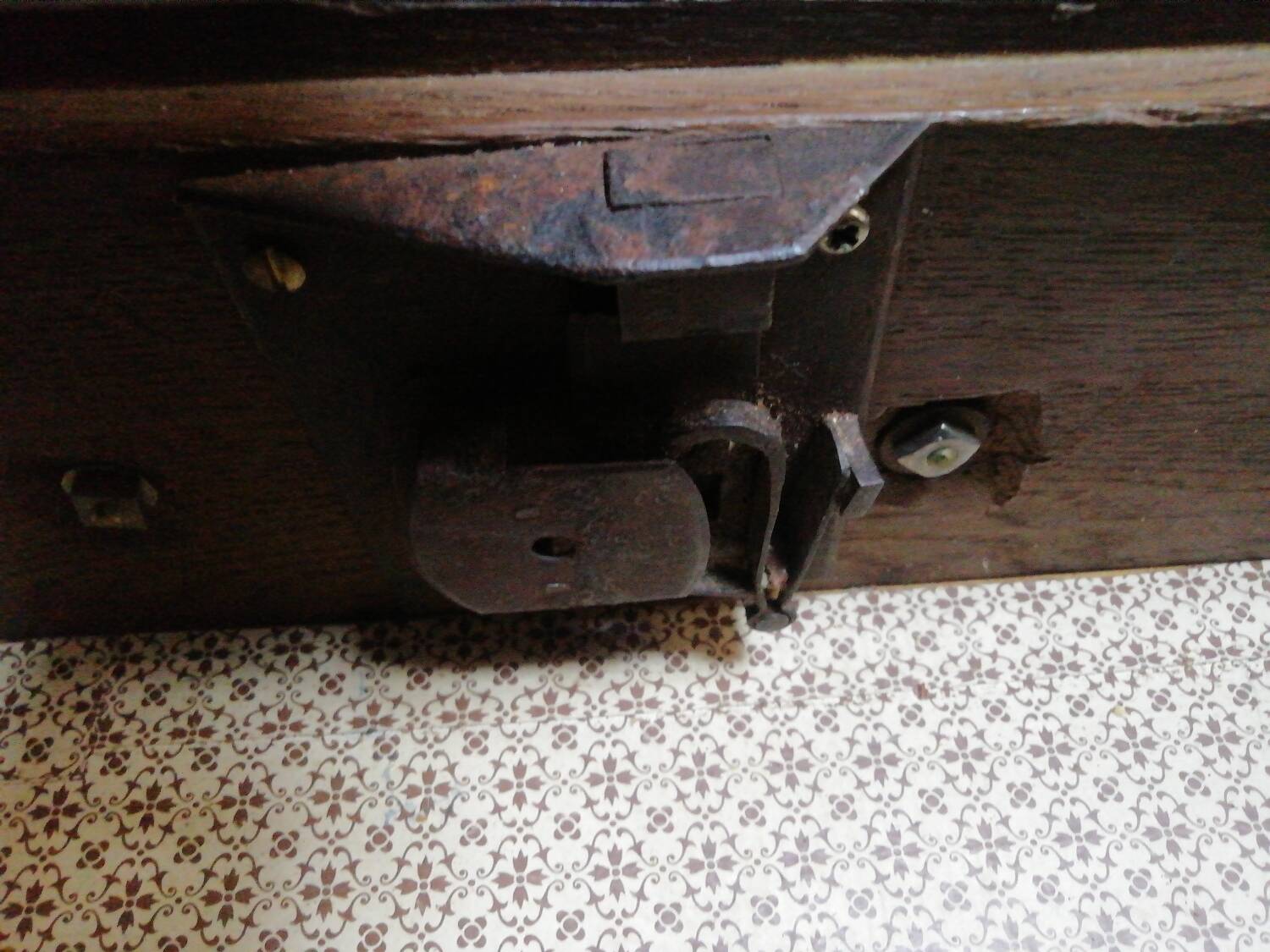 Louis xv style jam maker