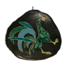 Plat en ceramique decor de coq travail artisanal circa 1950 - 1960 signé au dos