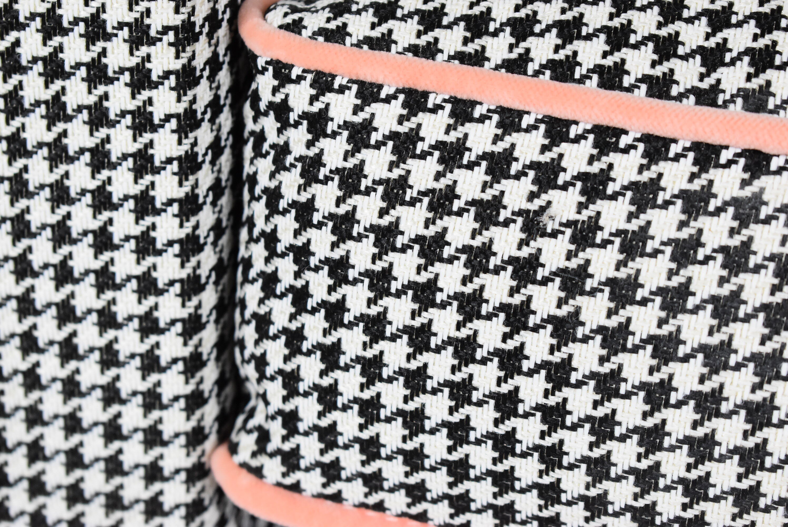 Mid-century original armchair Cube, 1970s,  restored, pied de poule