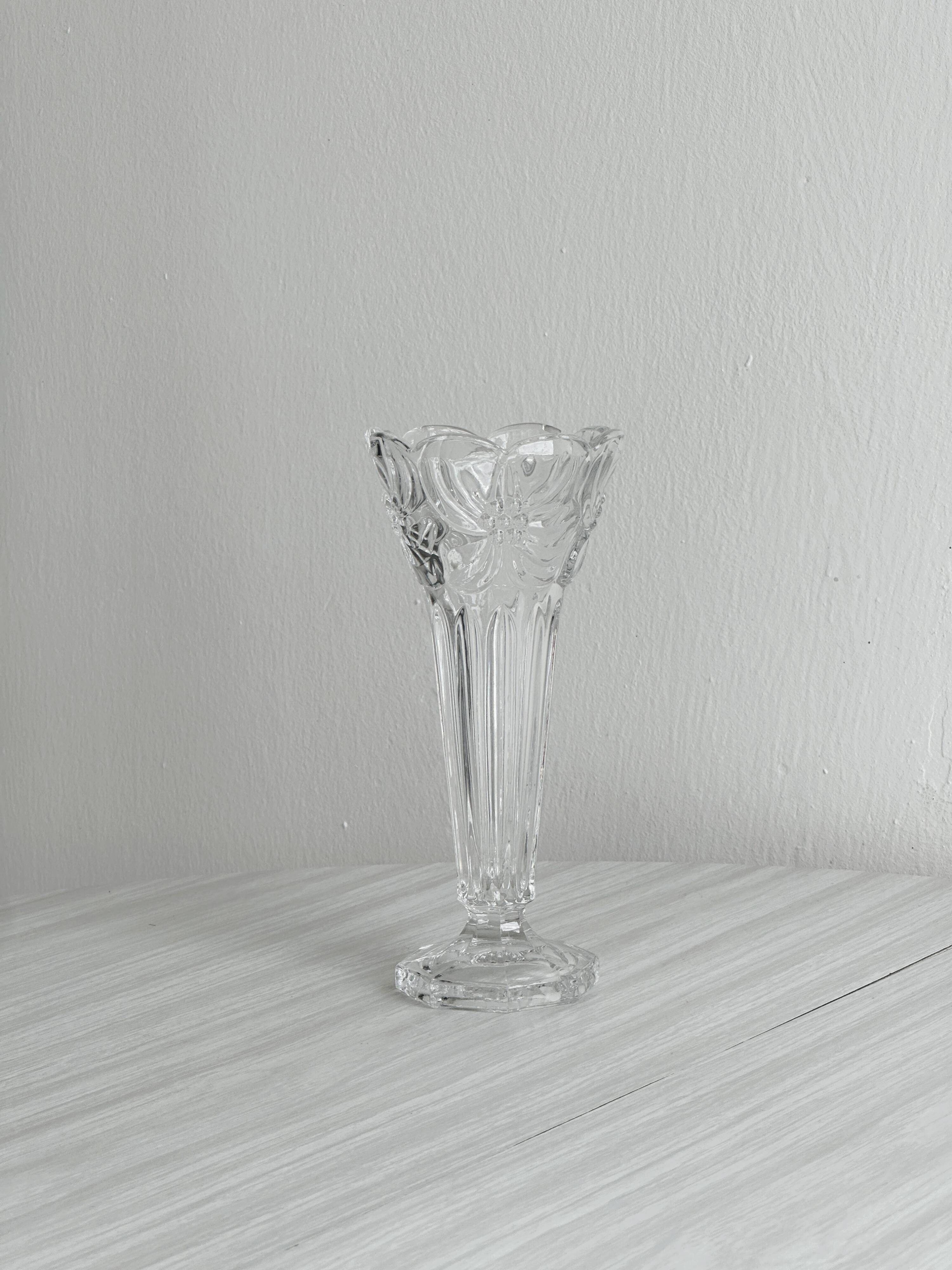 Small glass soliflore vase