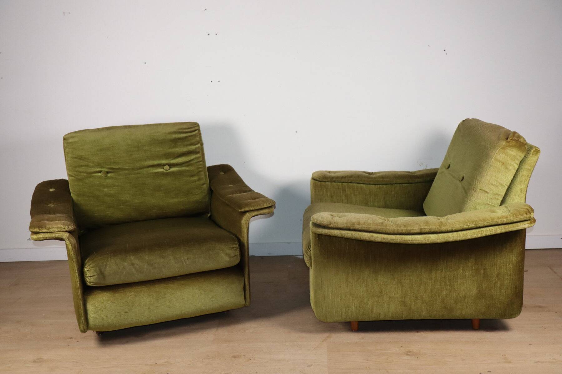Pair of vintage velvet armchairs – 1960s