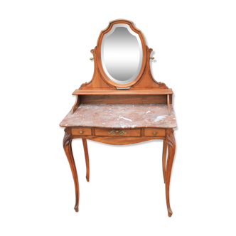 Toilet table