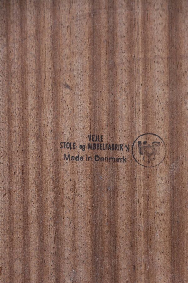 Table d’appoint carrée en palissandre – Henning Kjaernulf pour Vejle Stole