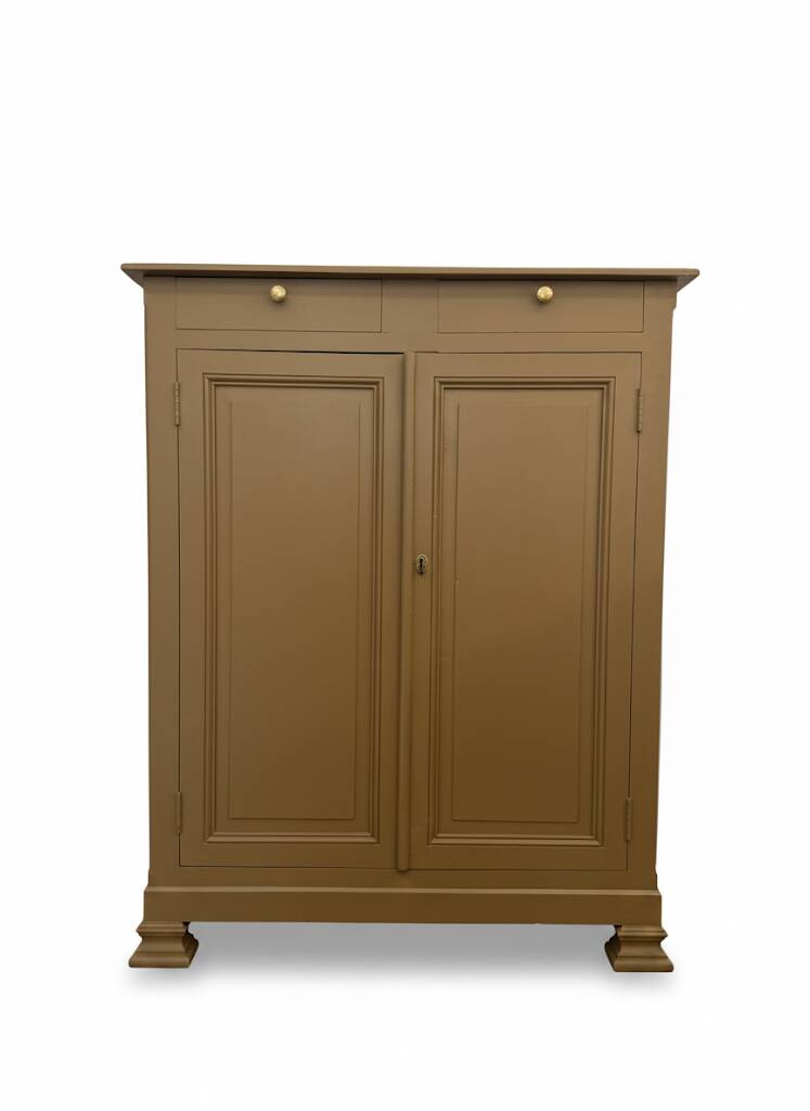 Armoire parisienne