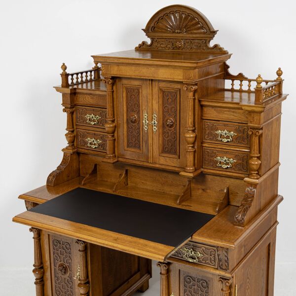 Grand bureau de ministre Néo-Renaissance à gradin en chêne - vers 1880-1890