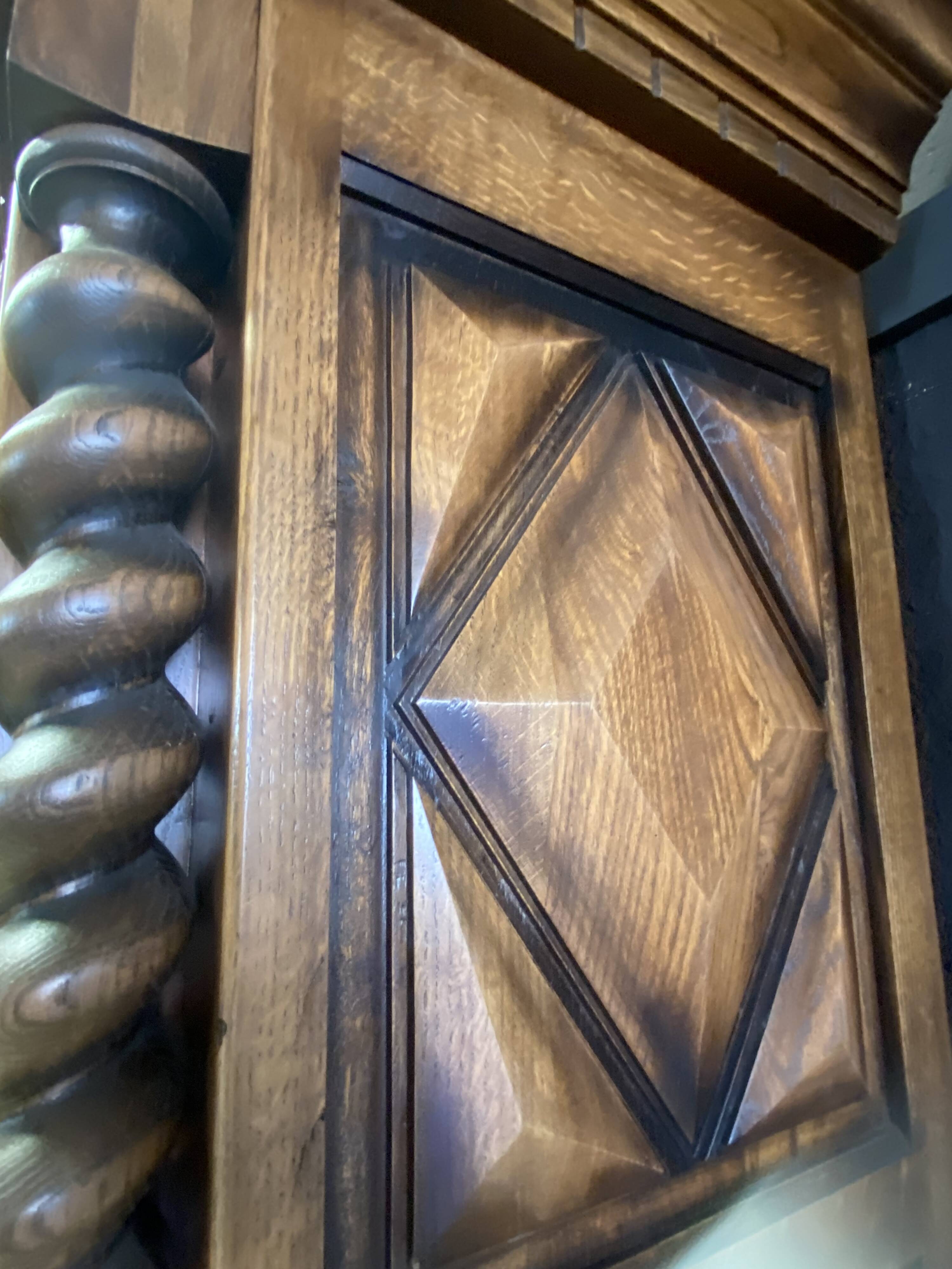 armoire louis XIII