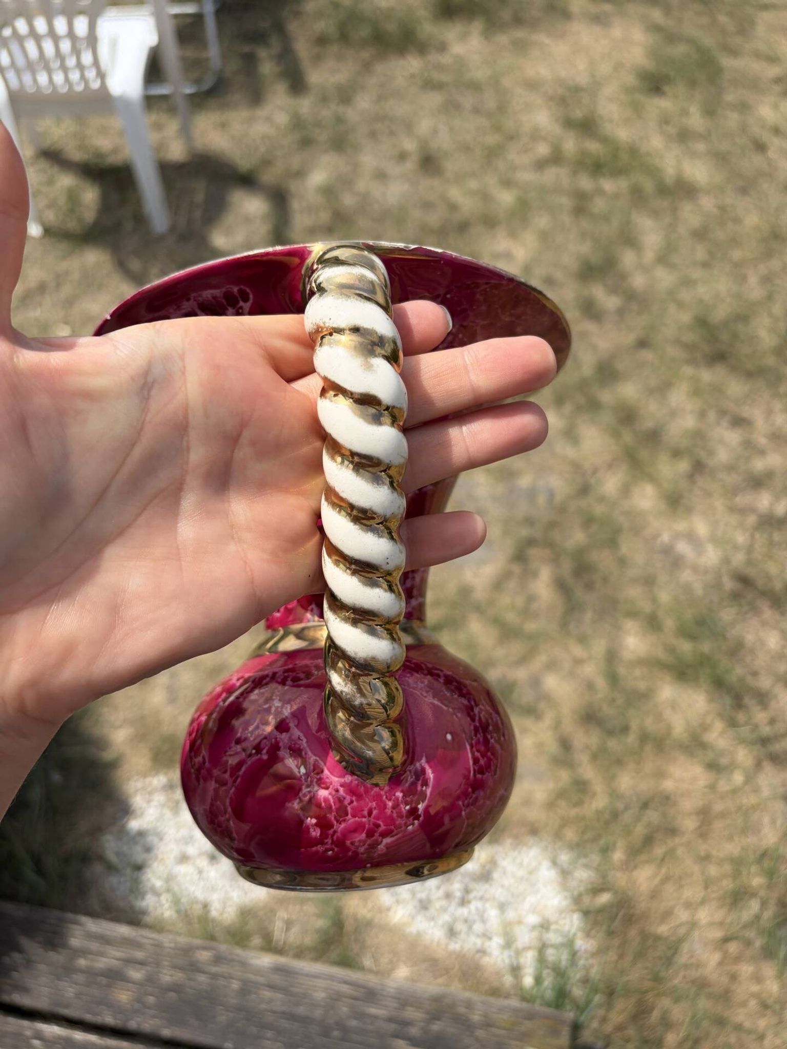 Vase torsadé Vallauris rose doré vintage
