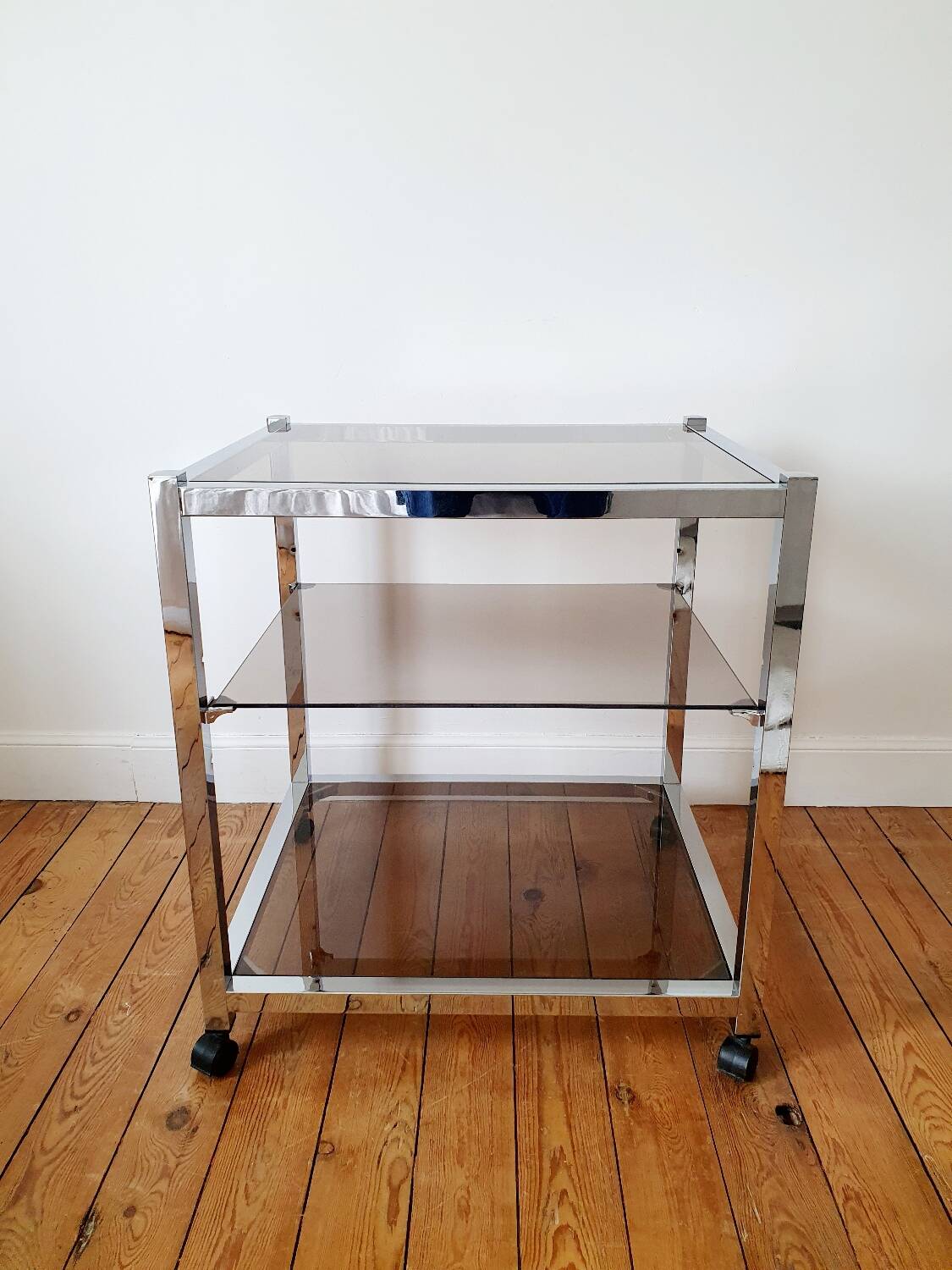 Serving cart in chromed metal and smoked glass, 1980s