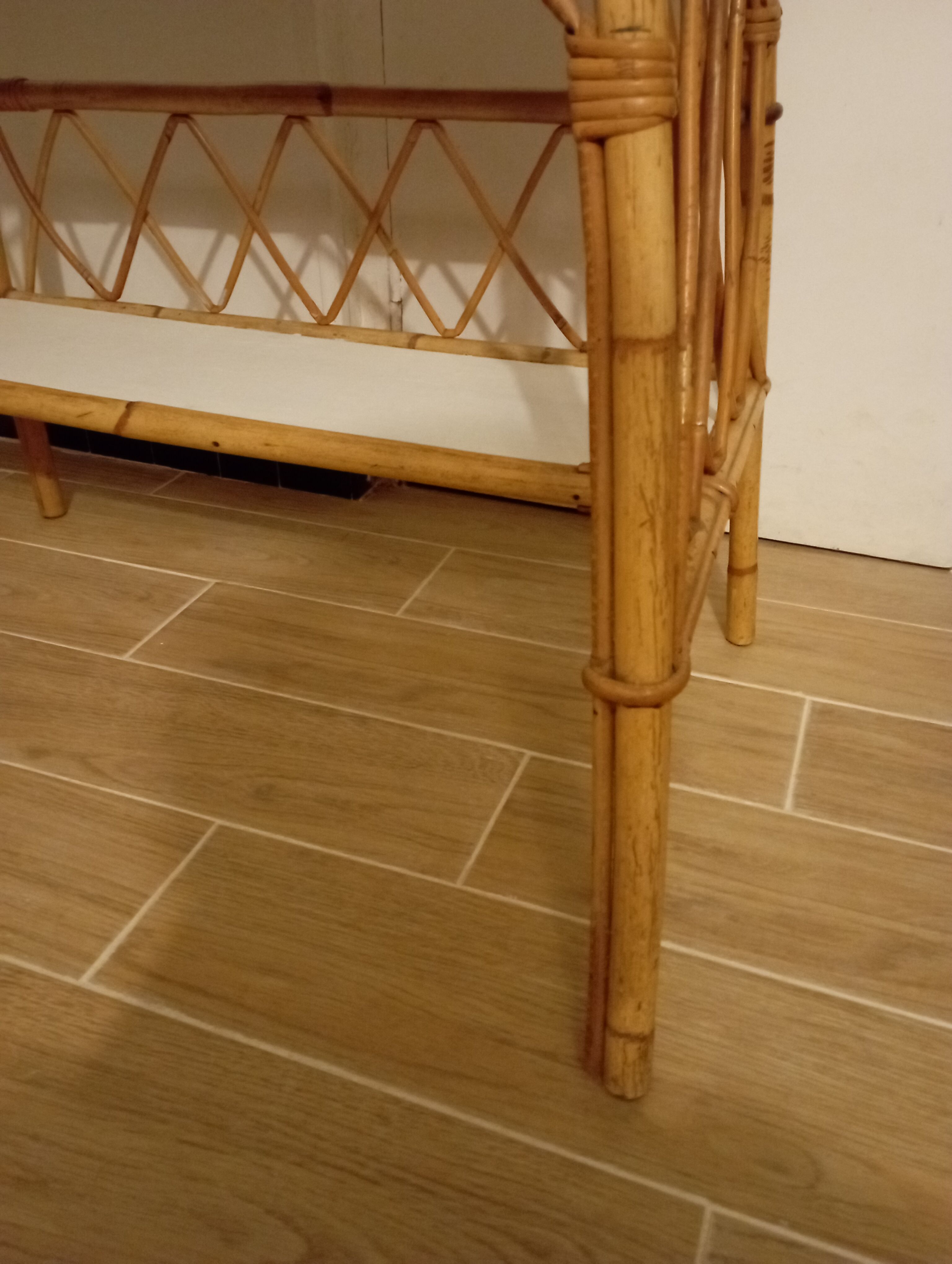 Rattan & wicker desk