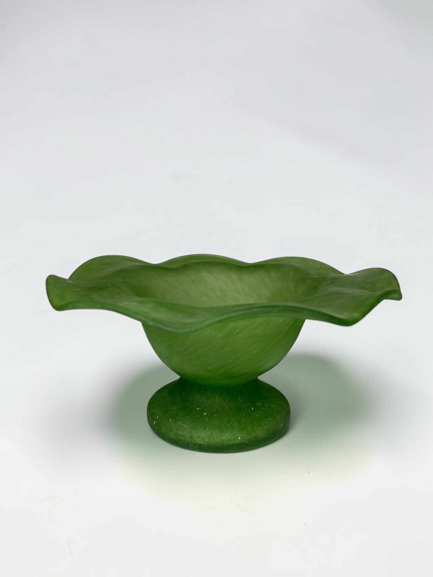 Vintage hand-blown glass fruit bowl