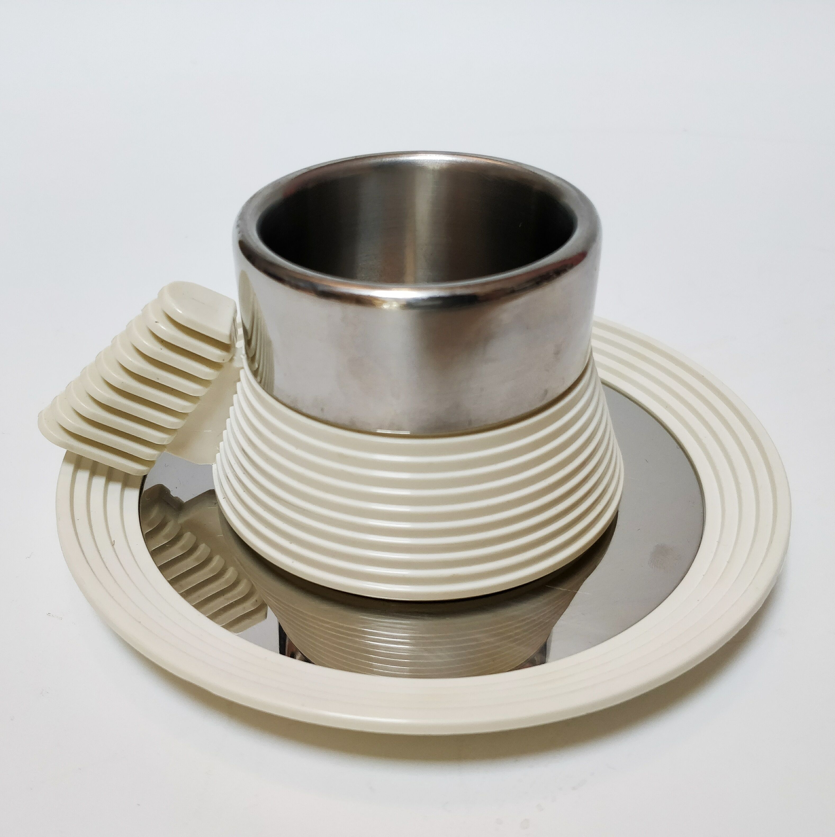 Pair of futuristic coffee cups by Carlo Giannini