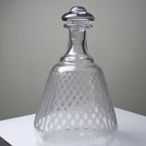 Engraved crystal carafe model "Alhambra" Baccarat from the years 1900-1920.