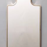 Miroir mural en forme de bouclier avec cadre en laiton, Italie