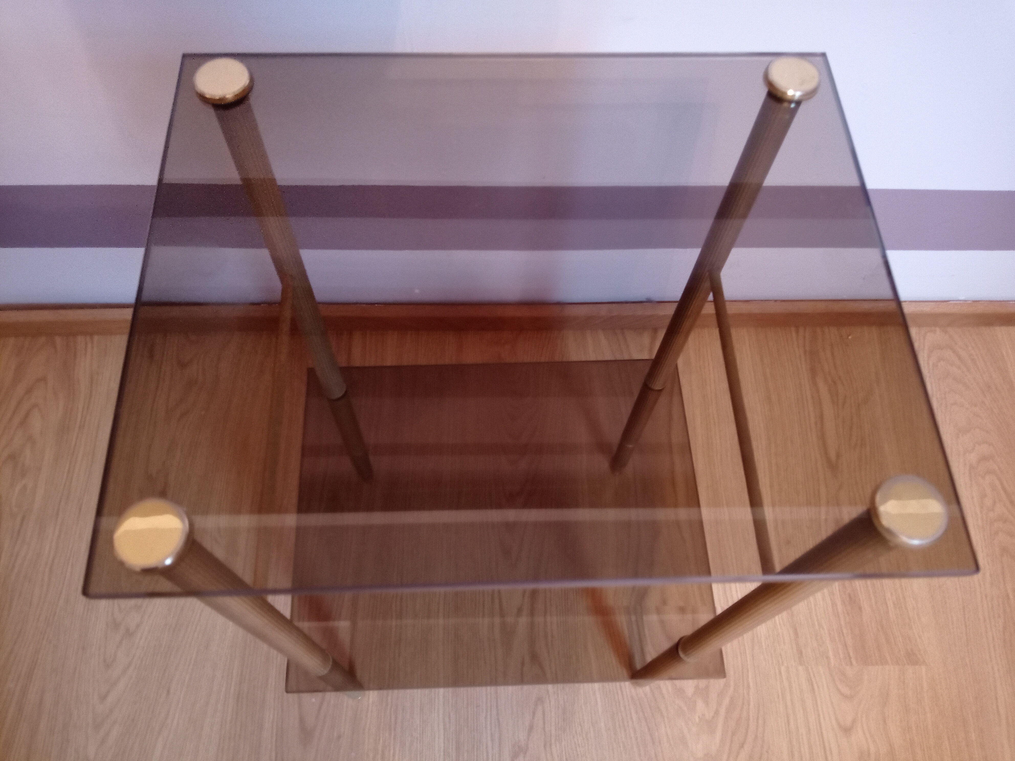 Sofa tip vintage in golden streaked brass and smoked glass