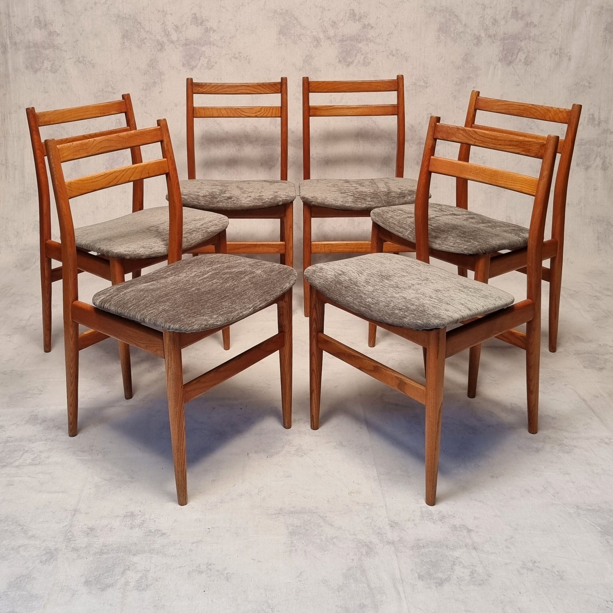 Suite of 6 french chairs - elm - ca 1960