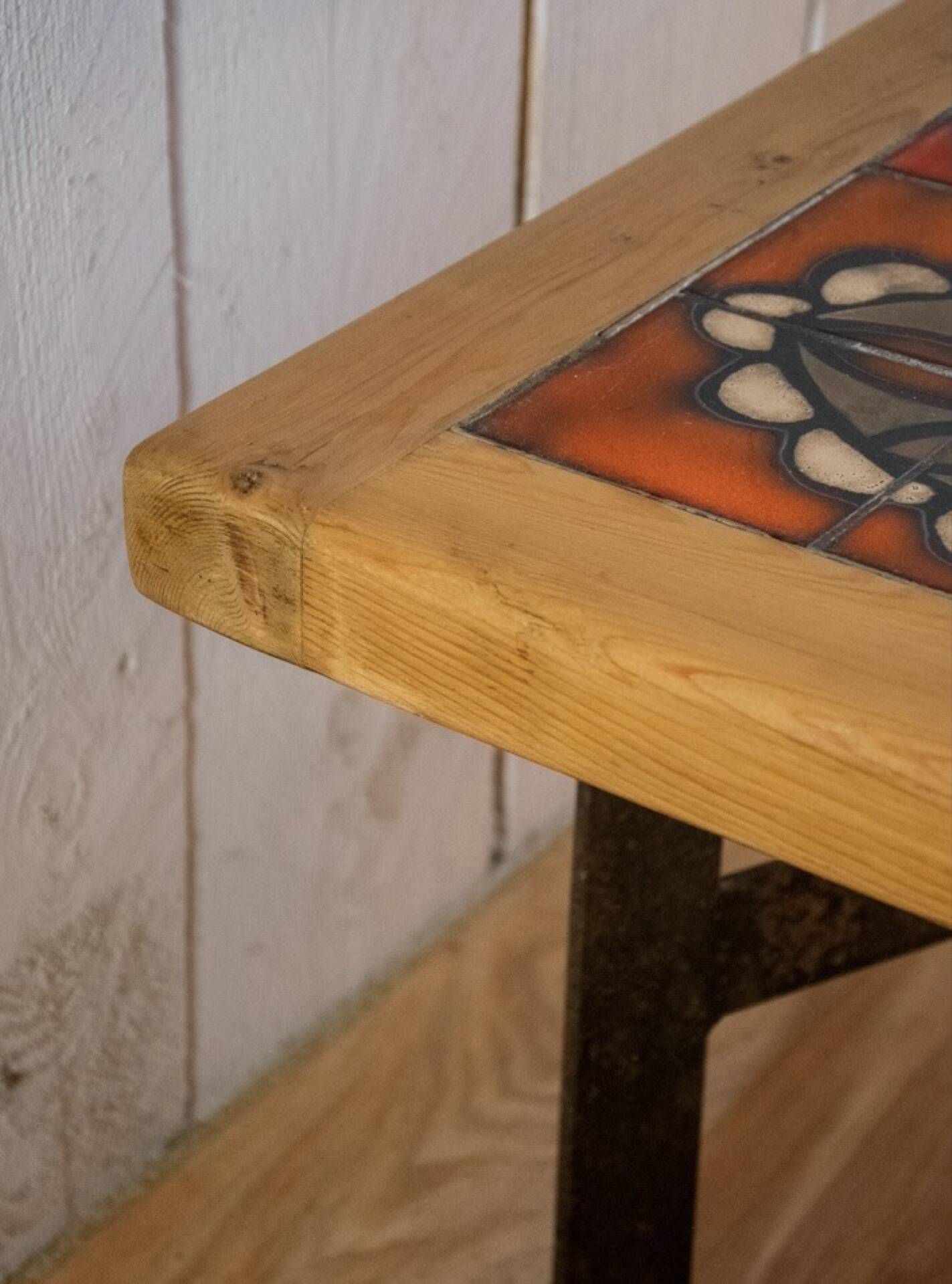 Table basse en fer forgé et céramique