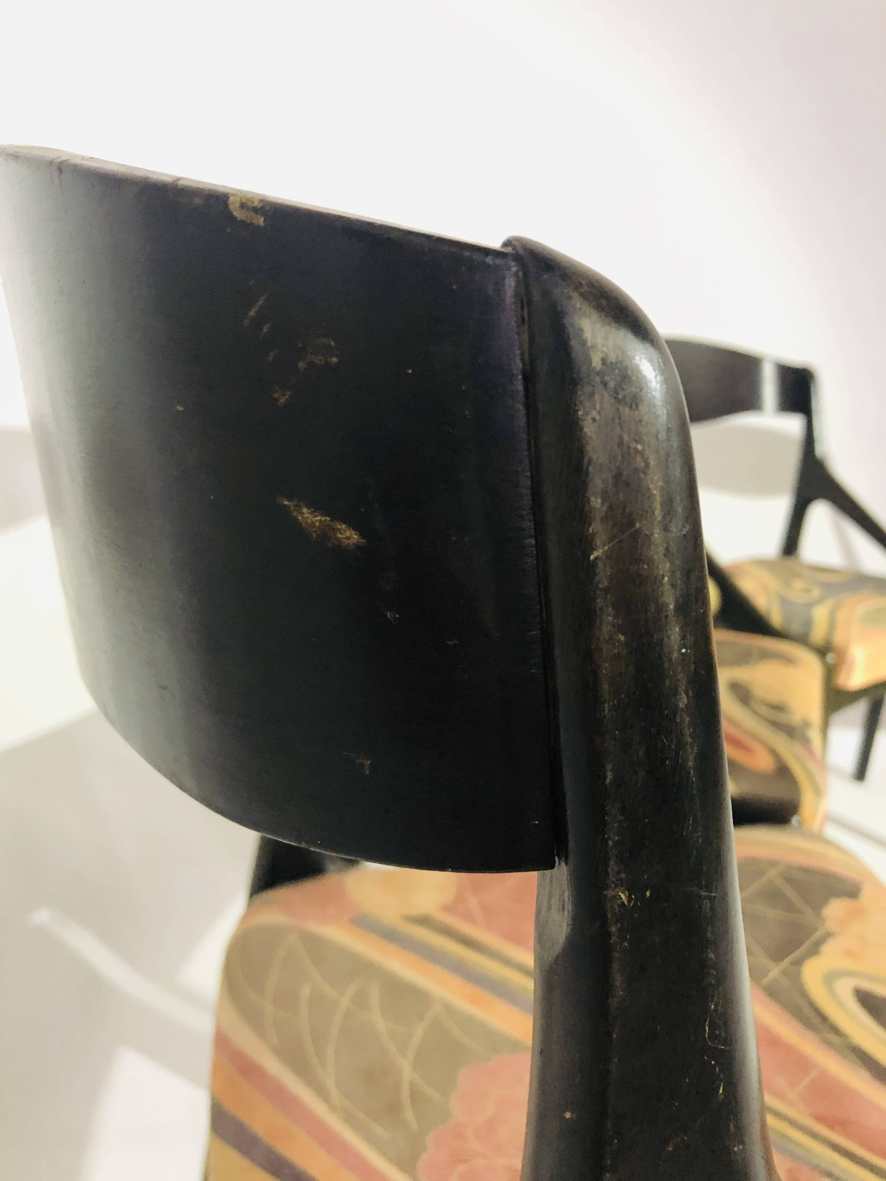 Set of 4 Baumann chairs in 1980 fabric with black wooden base