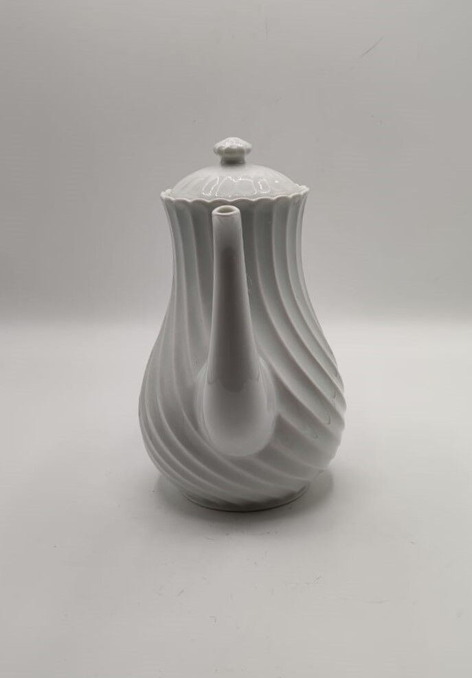 Vintage porcelain coffee maker Haviland twisted limoges France white