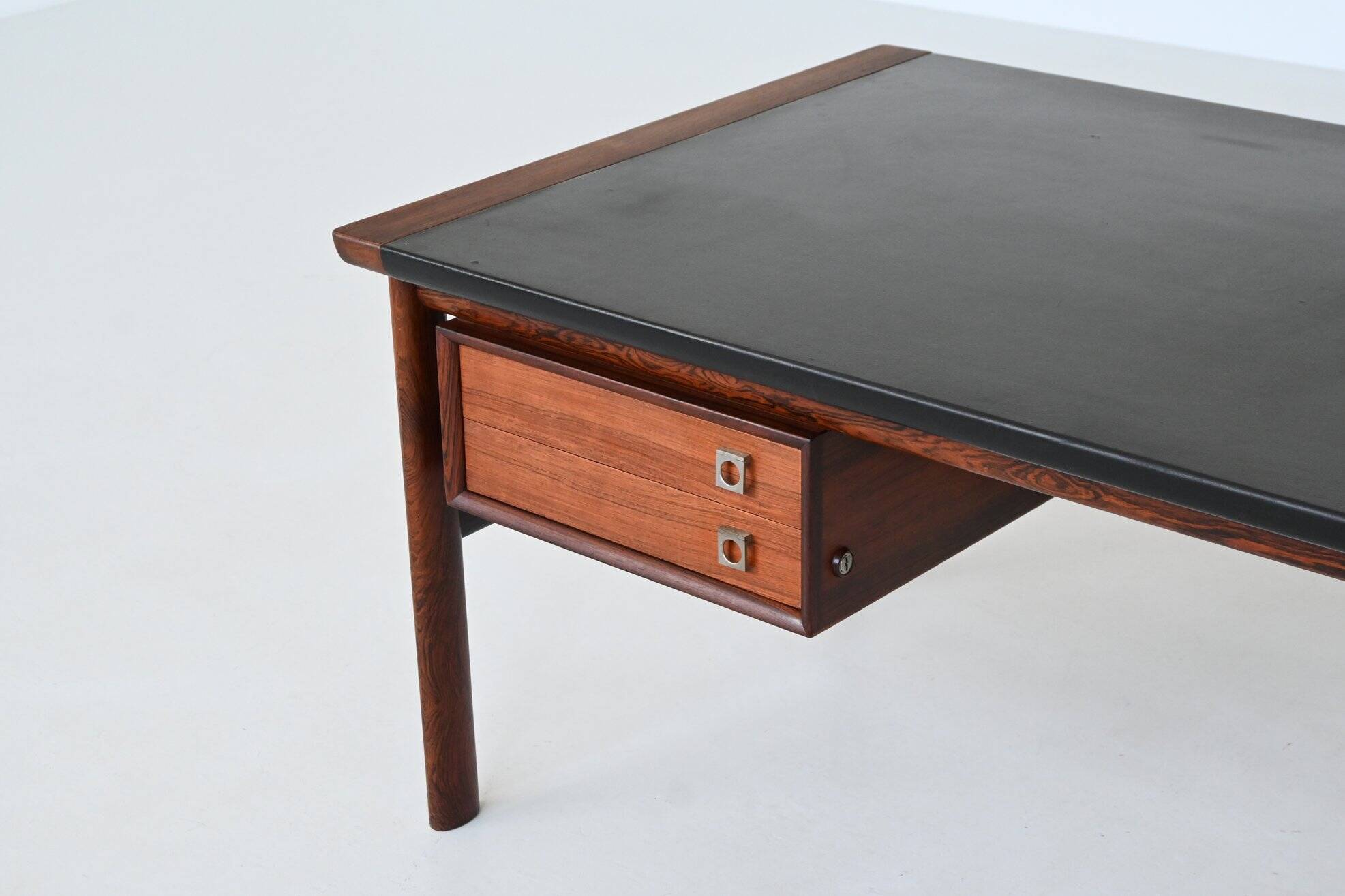 Arne Vodder desk in rosewood and leather Sibast Denmark 1960