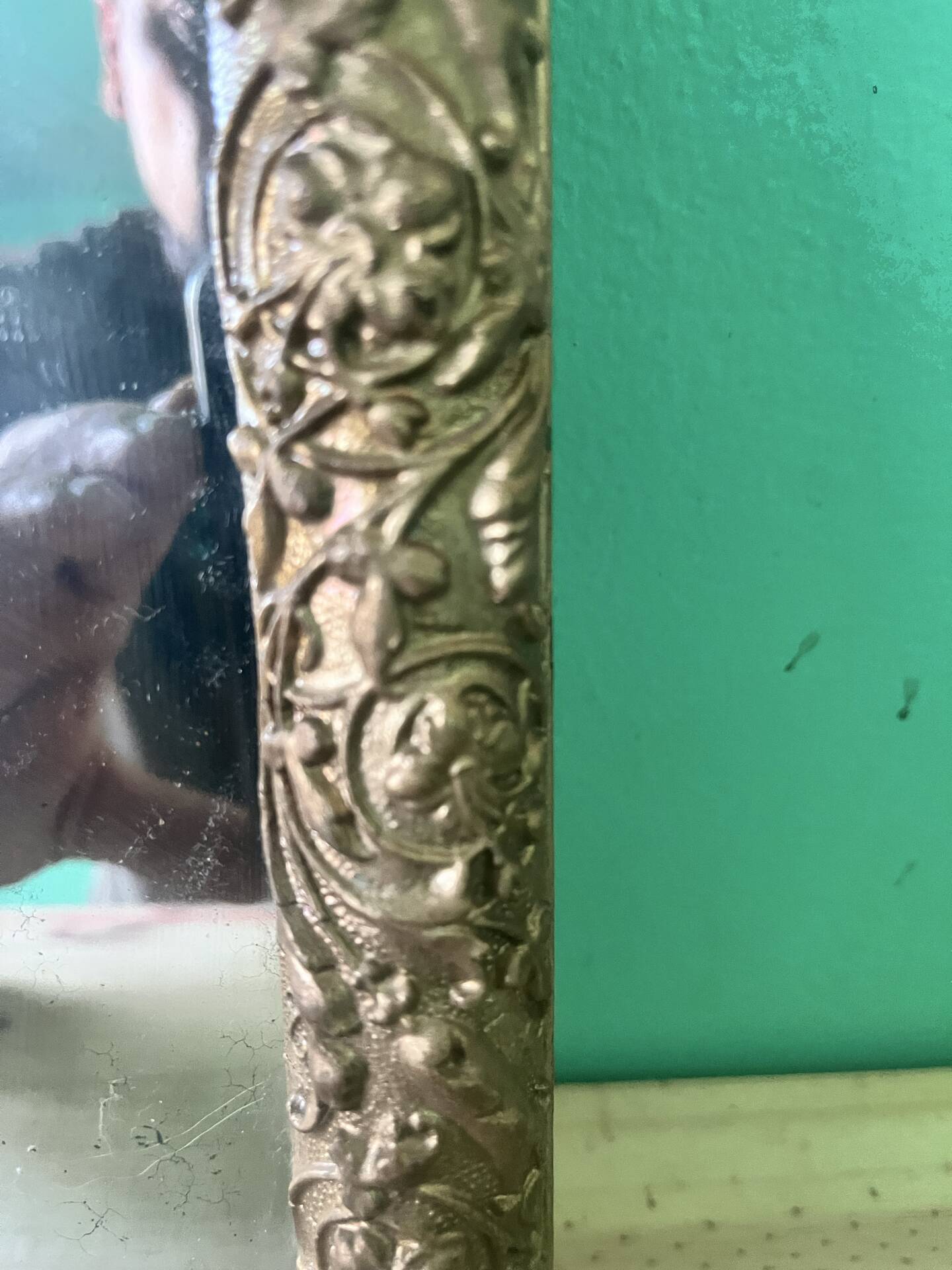 Petit miroir bois doré