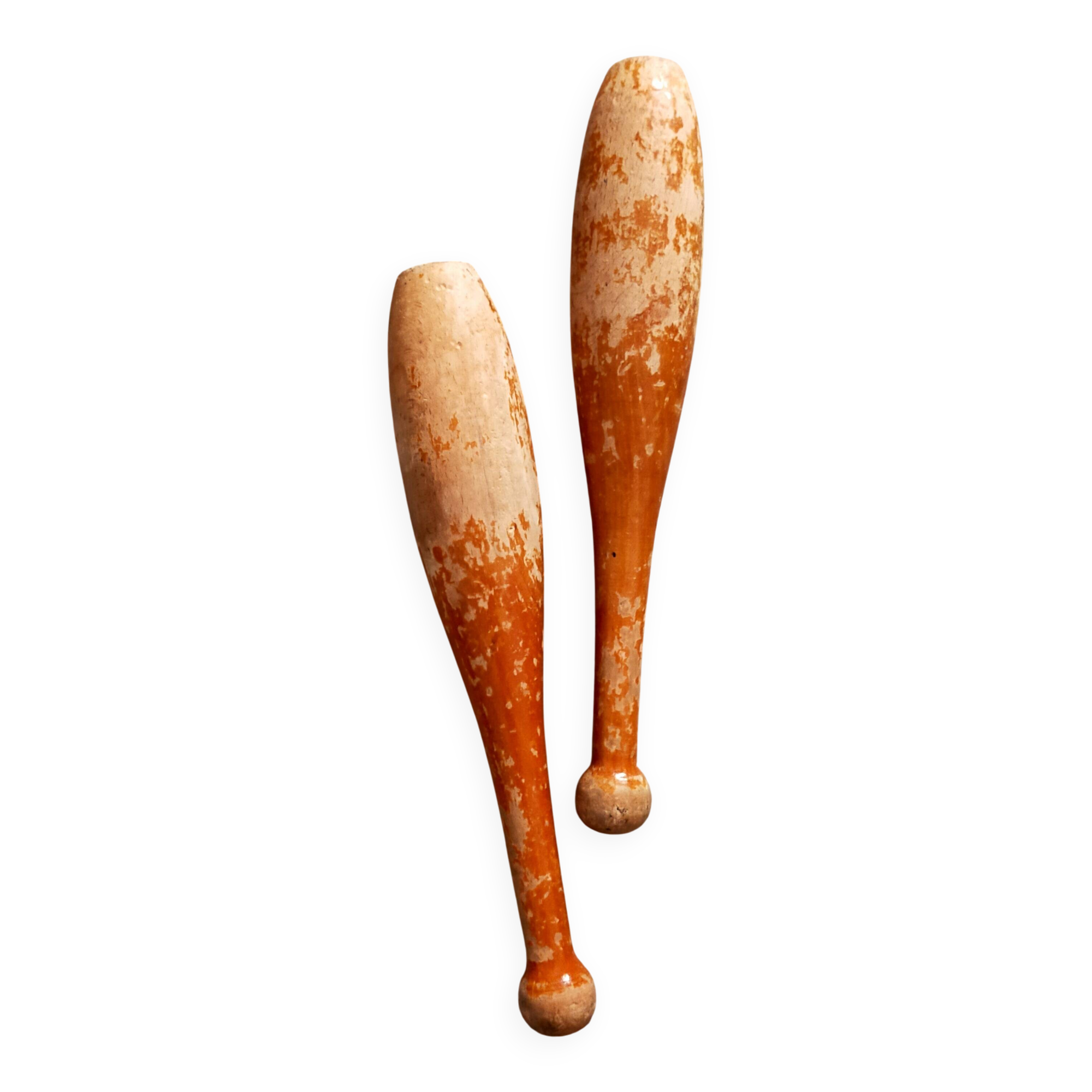 Pair of juggling clubs