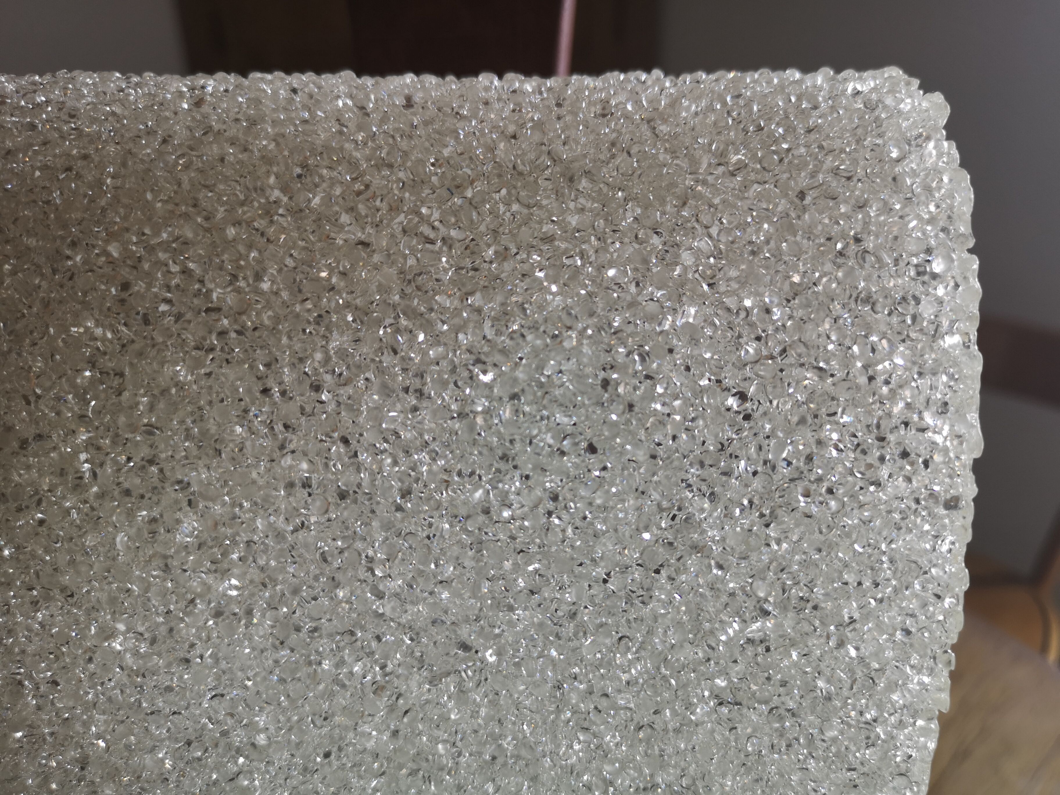 Scandinavian style hanging lamp in perspex and wood