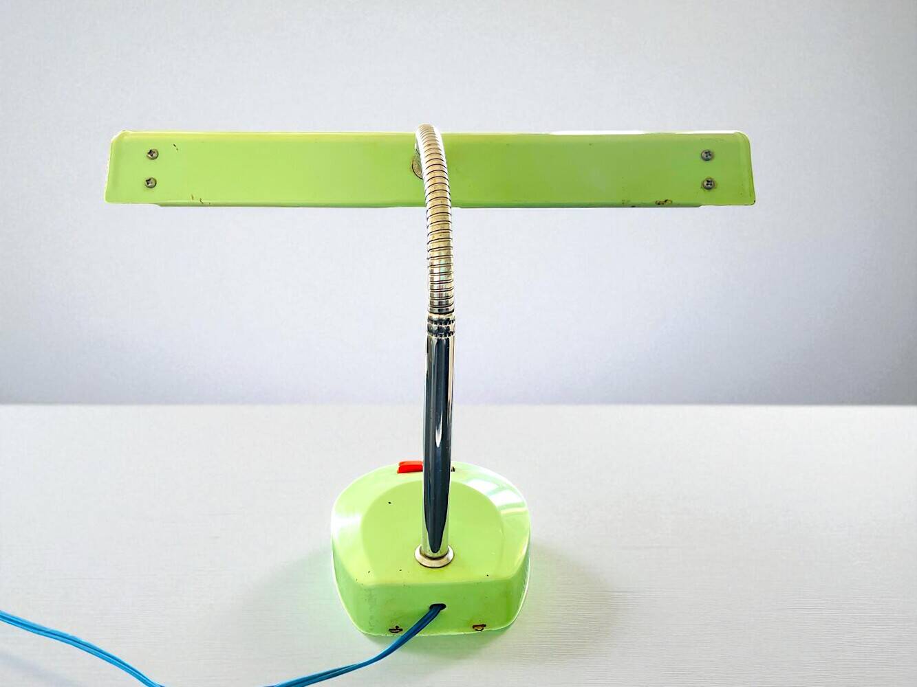 Fluorescent green office desk lamp