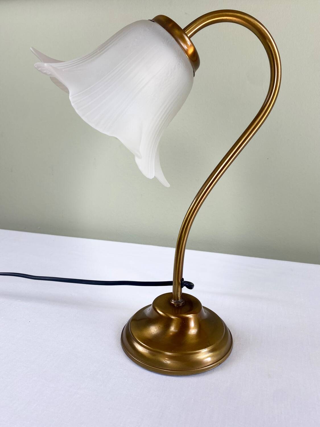 Lampe tulipe en laiton