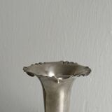Petit vase soliflore en métal