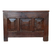 Solid oak chest from the early 17th century
