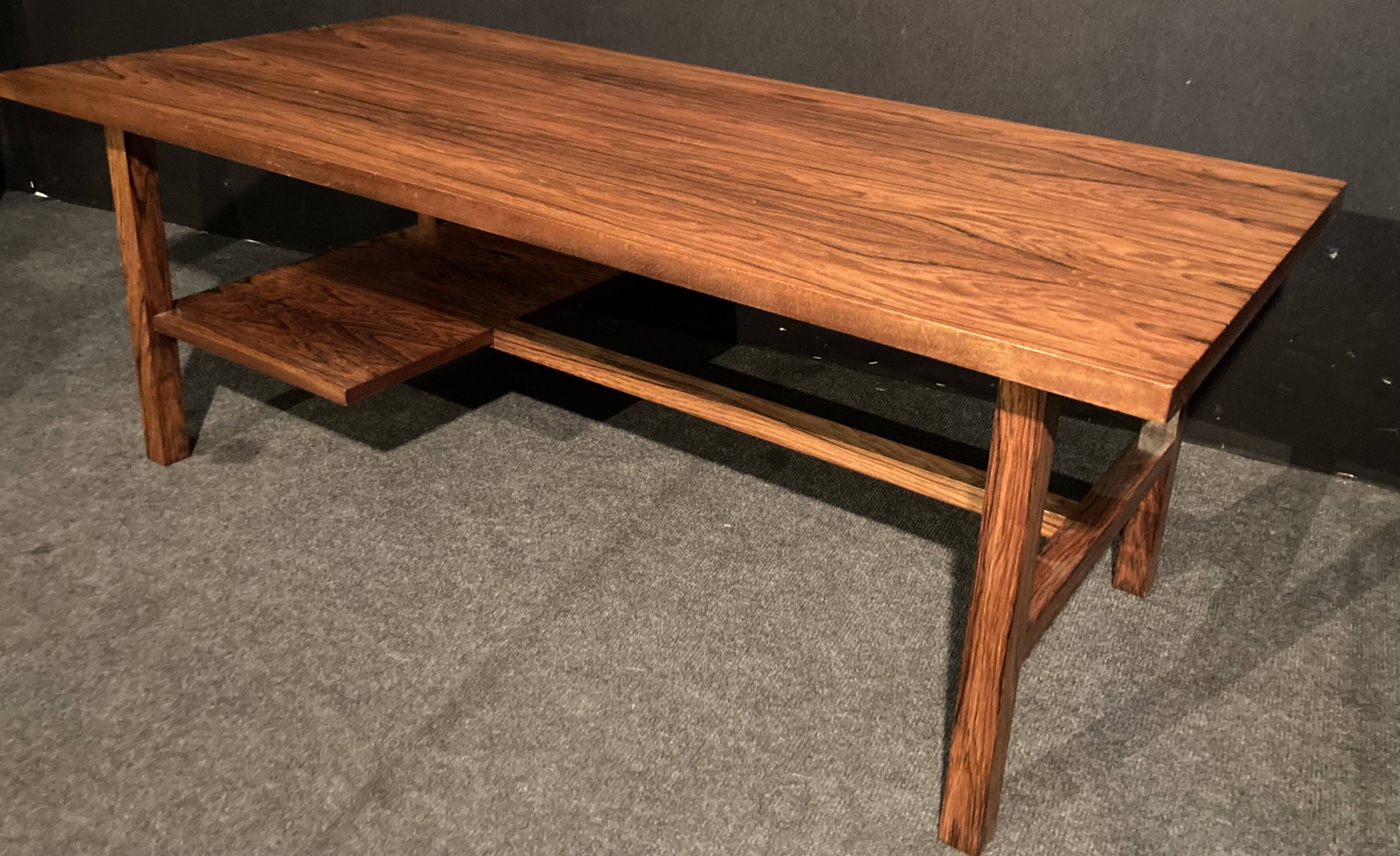 Table made of rosewood