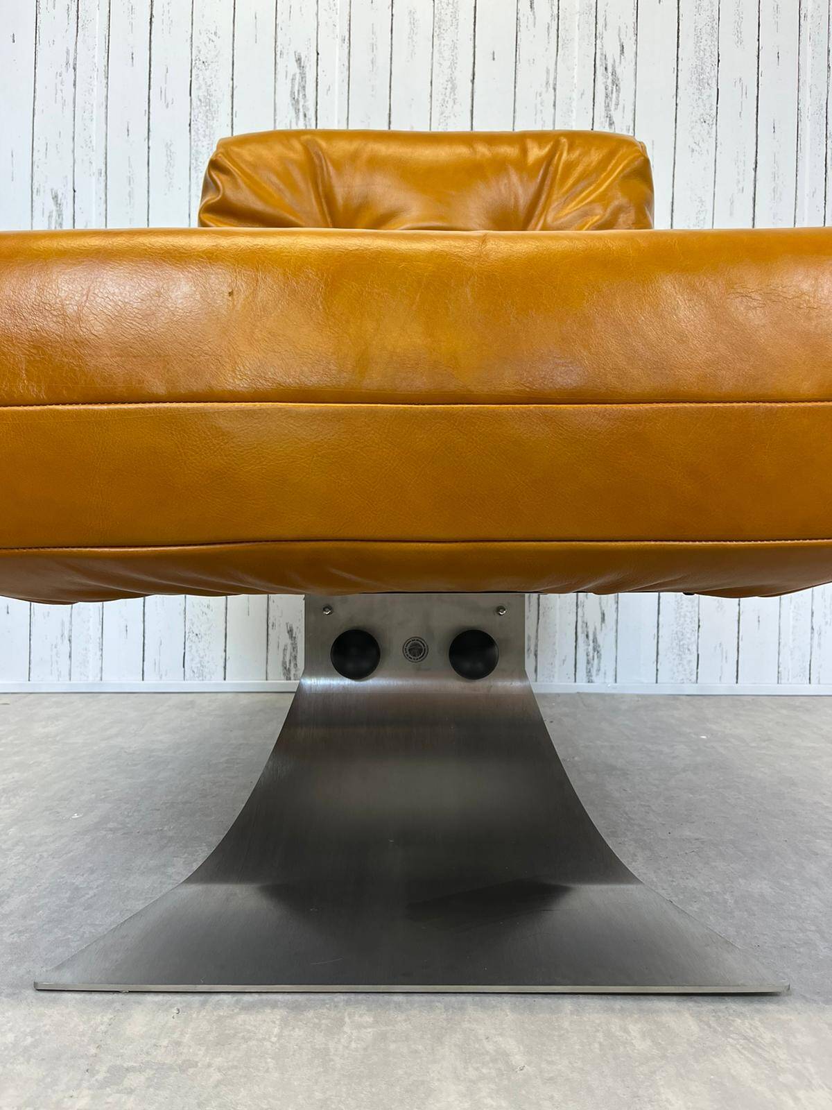 Alta Chair Oscar Niemeyer, Mobilier International