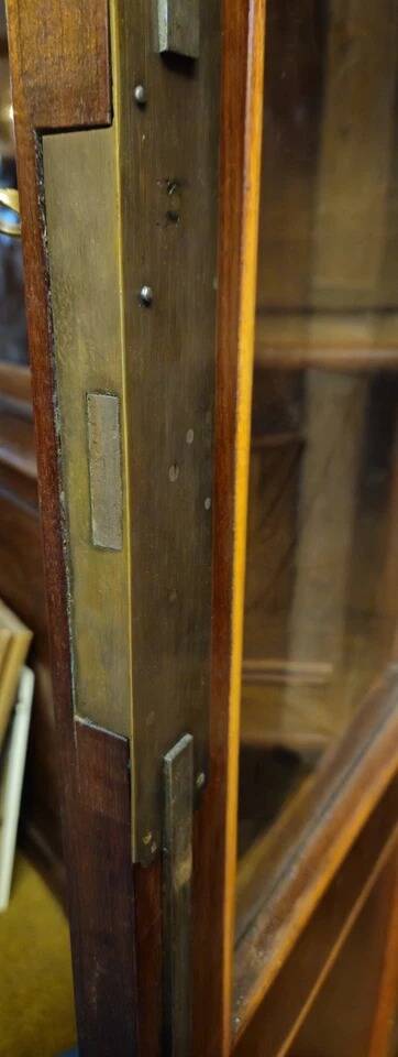 Important library stamped from the Louis Philippe period in mahogany / early