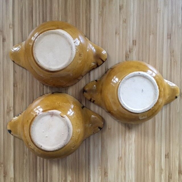Set of 3 ear bowls