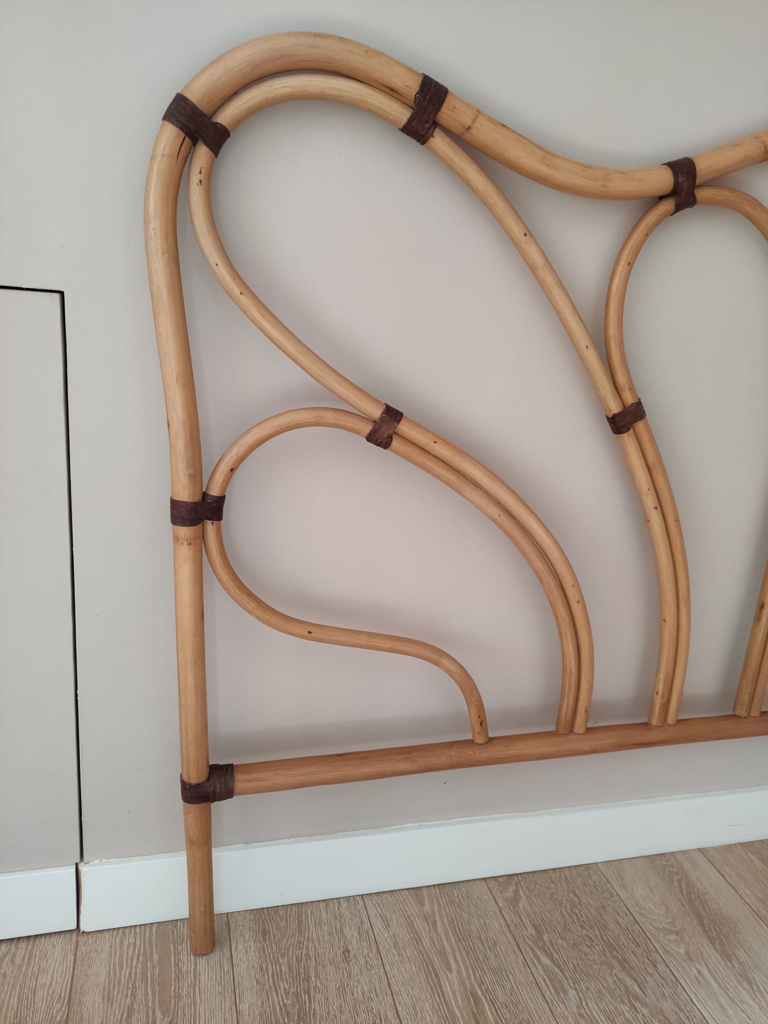 Rattan headboard and vintage leather for bed of 160