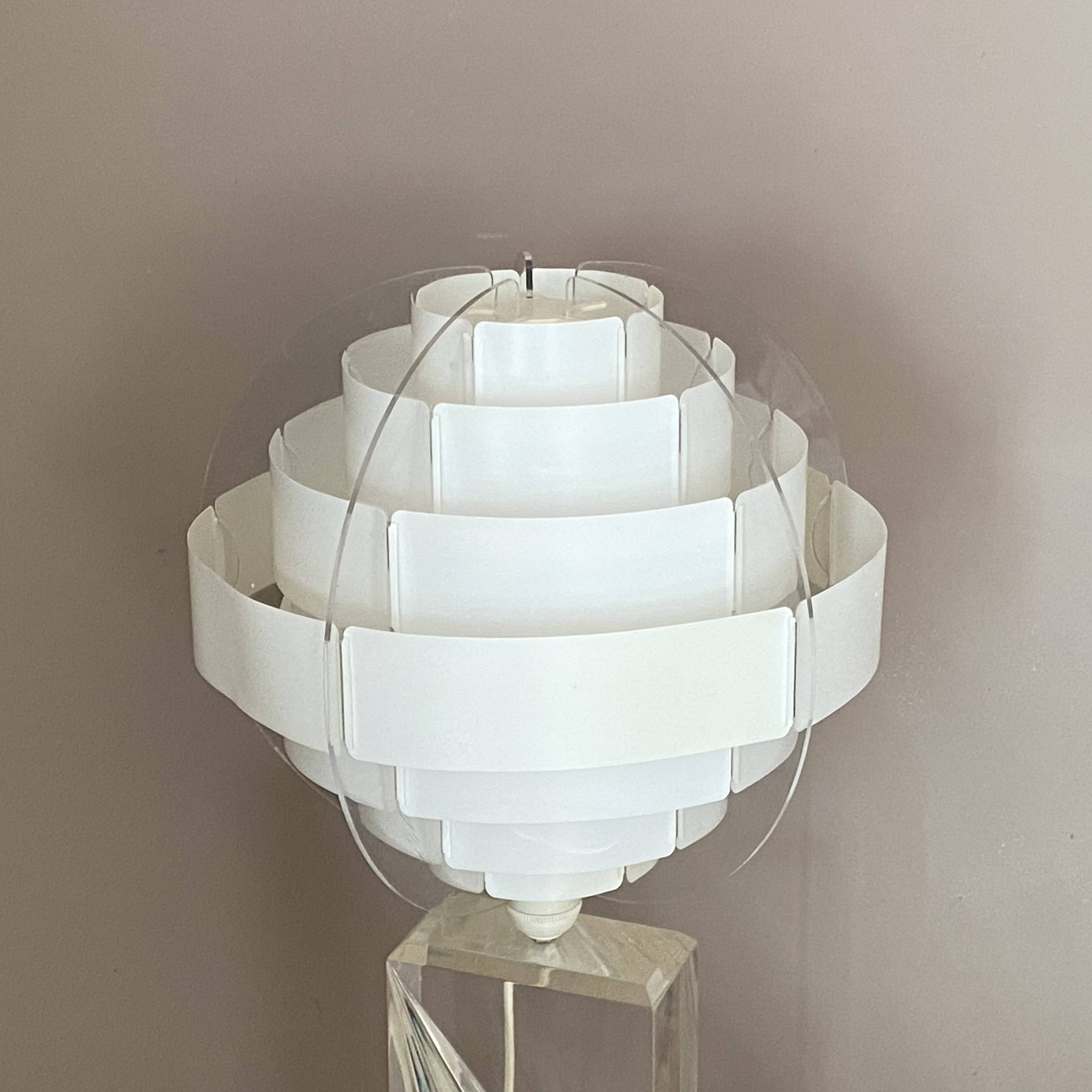 Kinetic lamp. 1970. Plexiglas. Space Age.