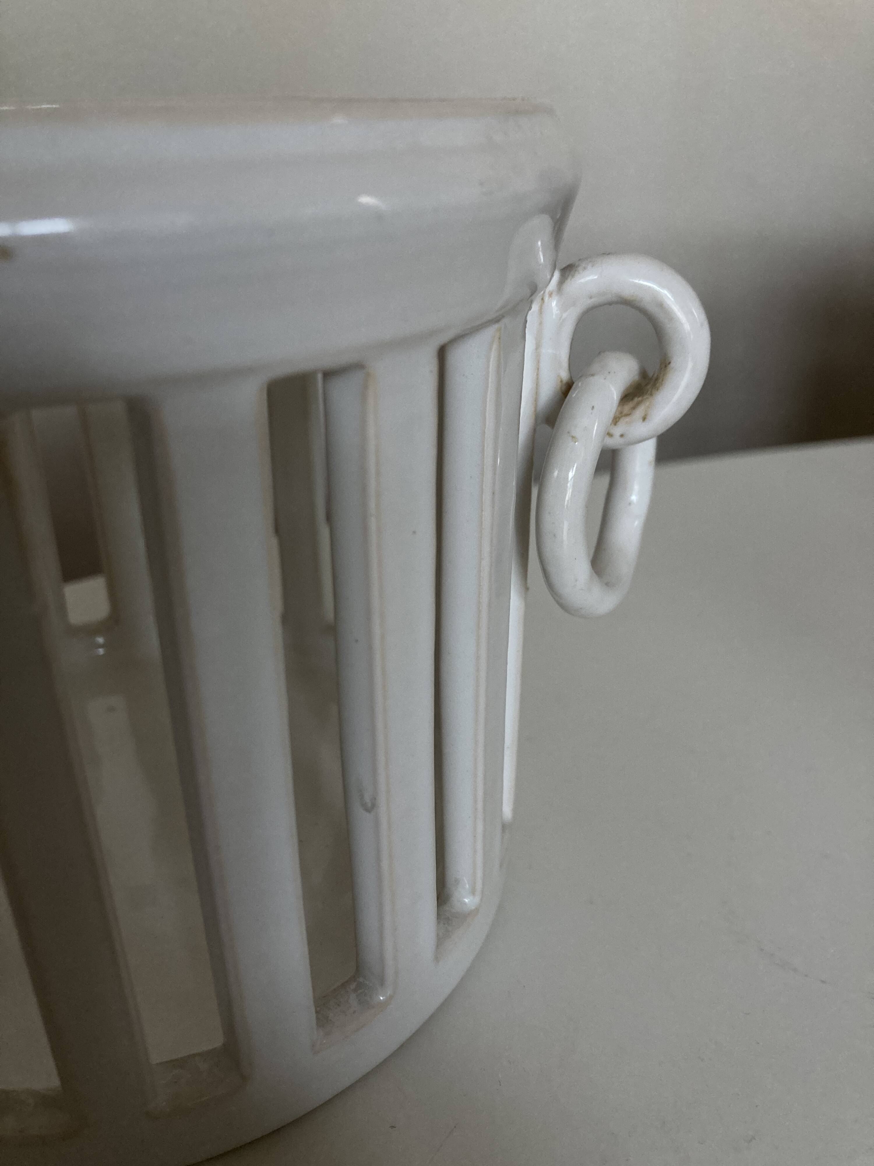 Cache pot directoire néo classique Moustier blanc 1950