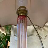 Lamp with glass foot