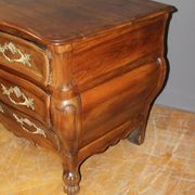 Commode Tombeau Bordelaise en Noyer XVIIIe